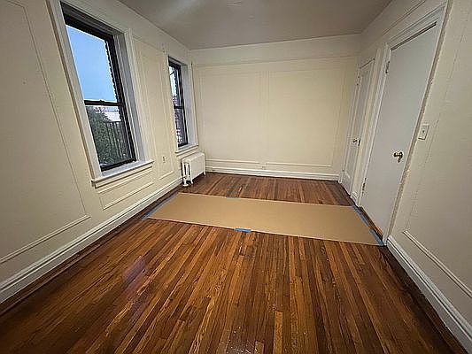 5th image of 4857 Broadway #4F