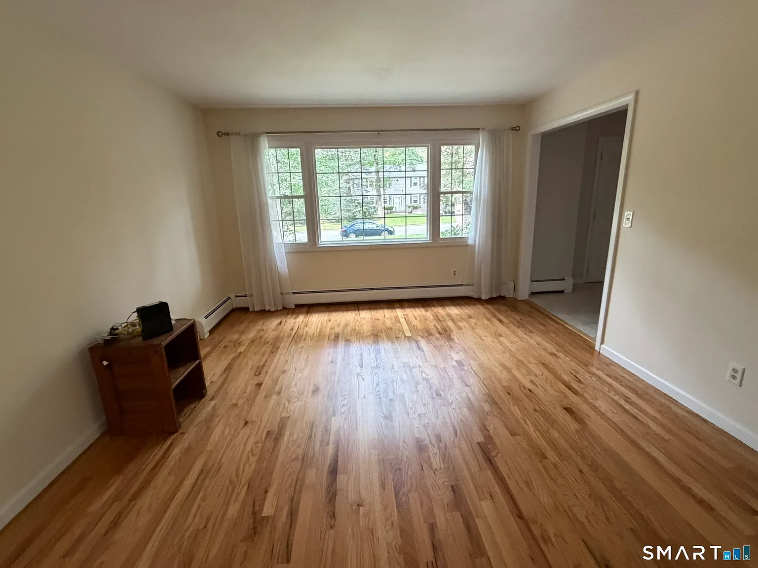 4 bed, 2.5 bath, 3696 sqft, $4,600 — Photo 4