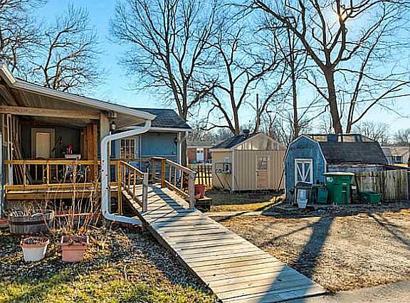 5th image of 501 S Jefferson Way