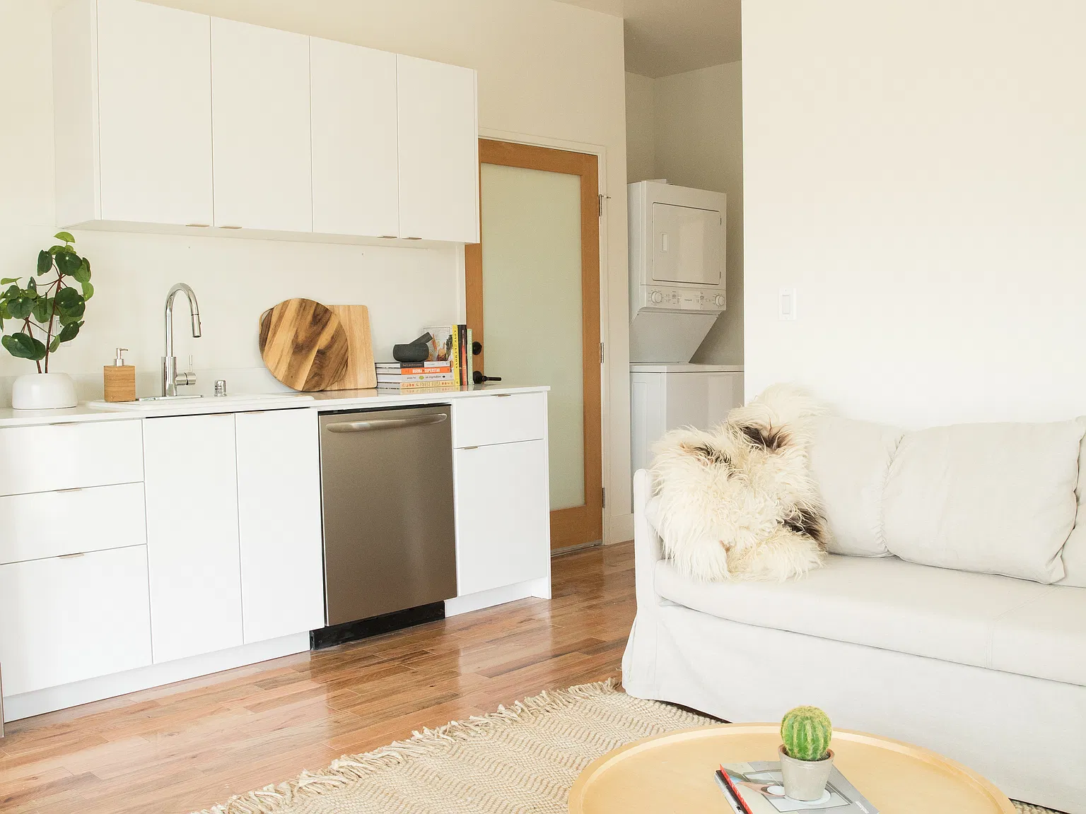 4 bed, 1123 sqft, $3,195 — Photo 1