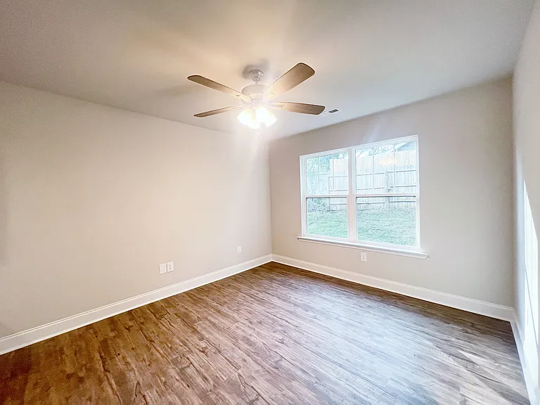 104 Keel Ln — Photo 11
