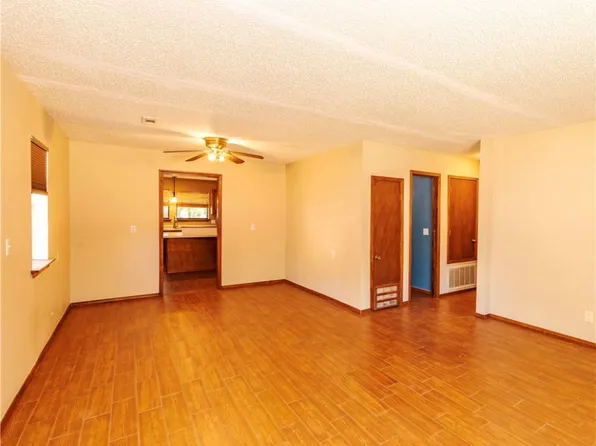 240 S Peerson St, Fayetteville, AR 72701