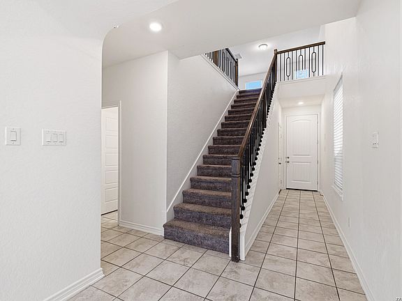 2nd image of 4955 Usaa Blvd #6