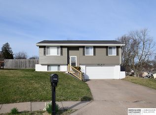 13541 Z St, Omaha, NE 68137