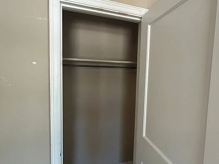 700 N Russell St — Photo 2