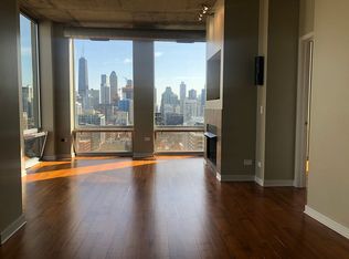 700 N Larrabee St #64, Chicago, IL 60654