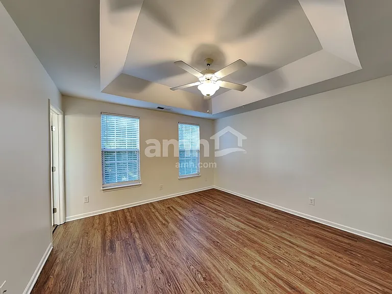 10928 Harringham Ln — Photo 11