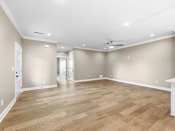 5th image of 512 Old Lovers Ln Unit 812