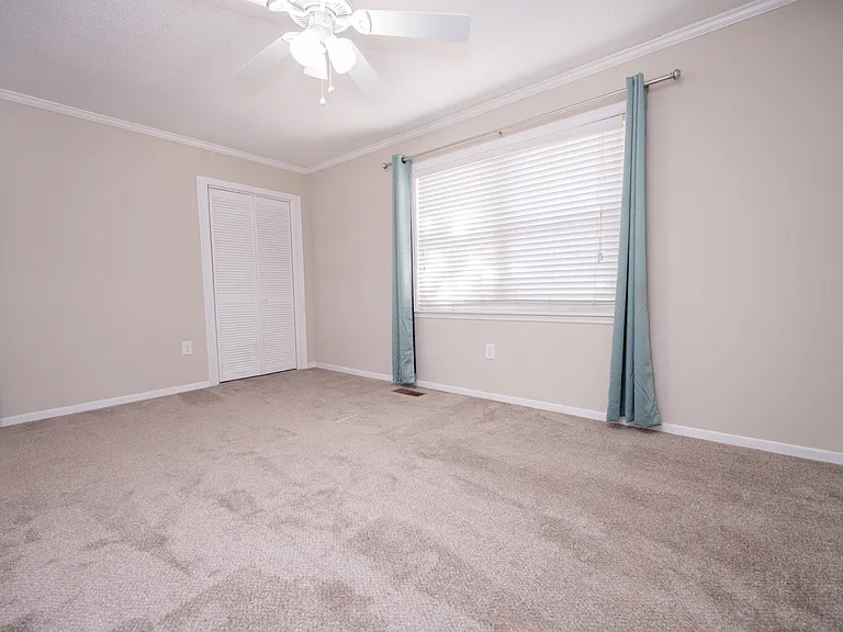 415 Parkdale Dr #18C — Photo 19