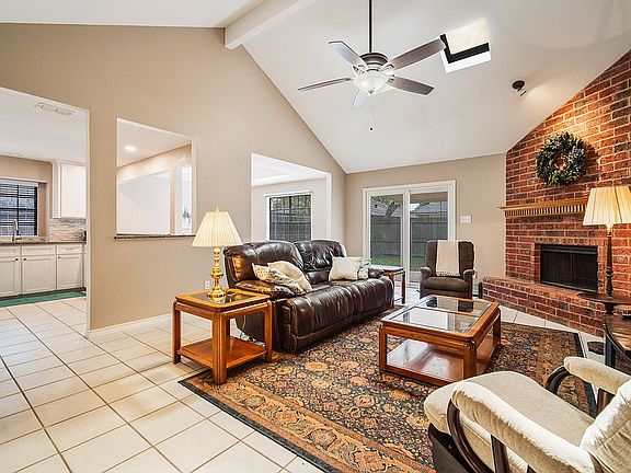 4th image of 3429 Picadilly Ln