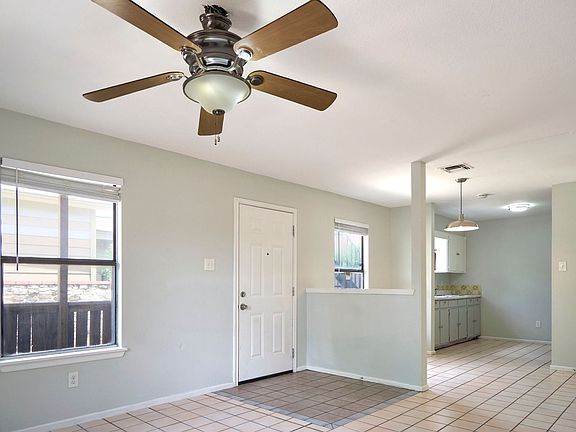 5th image of 418 Verne St APT 1