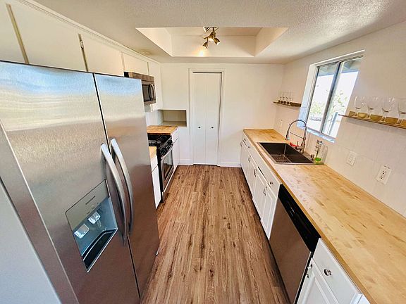3rd image of 6657 San Angelo Ave