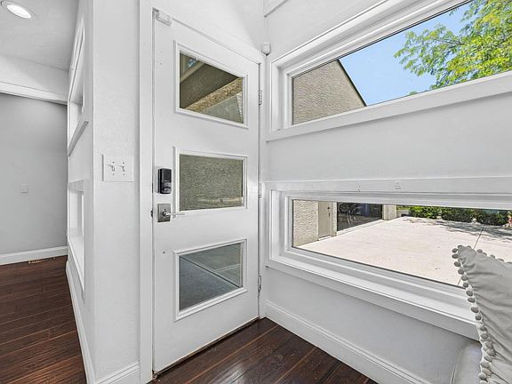 4th image of 8575 Torwoodlee Ct