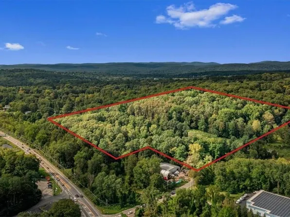 Lexington Avenue, Cortlandt Manor, NY 10547