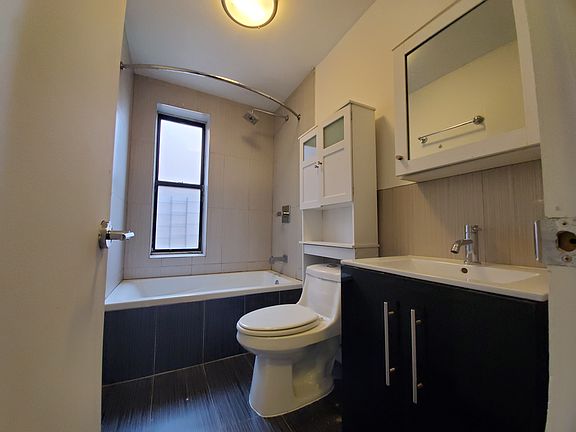 5th image of 3660 Waldo Ave APT 2H