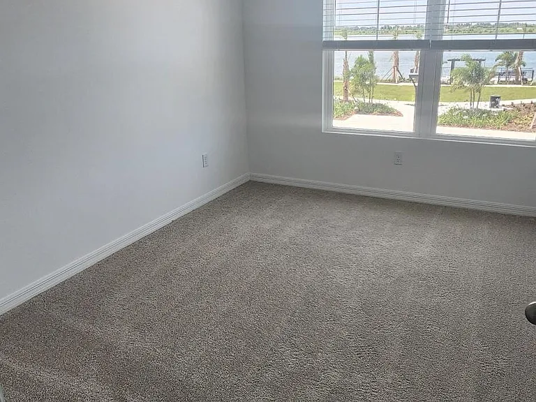 1379 Bluewater Ln — Photo 28