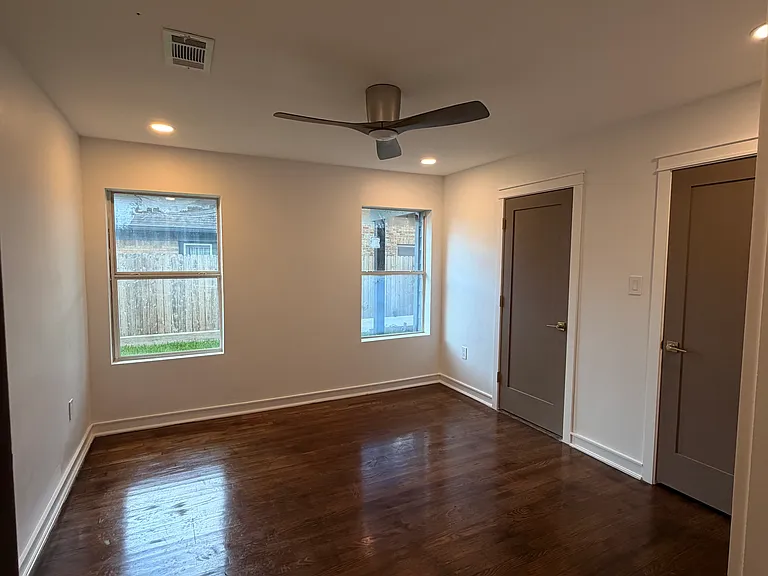 1403 Munger St — Photo 13