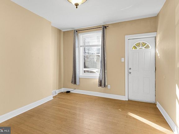 4th image of 2041 E Arizona St