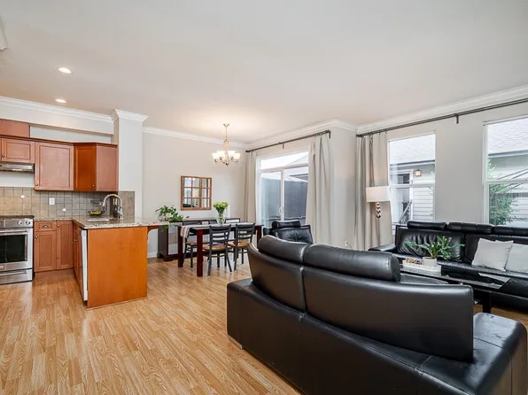 18055 70th Ave #4, Surrey, BC V3S 6X3