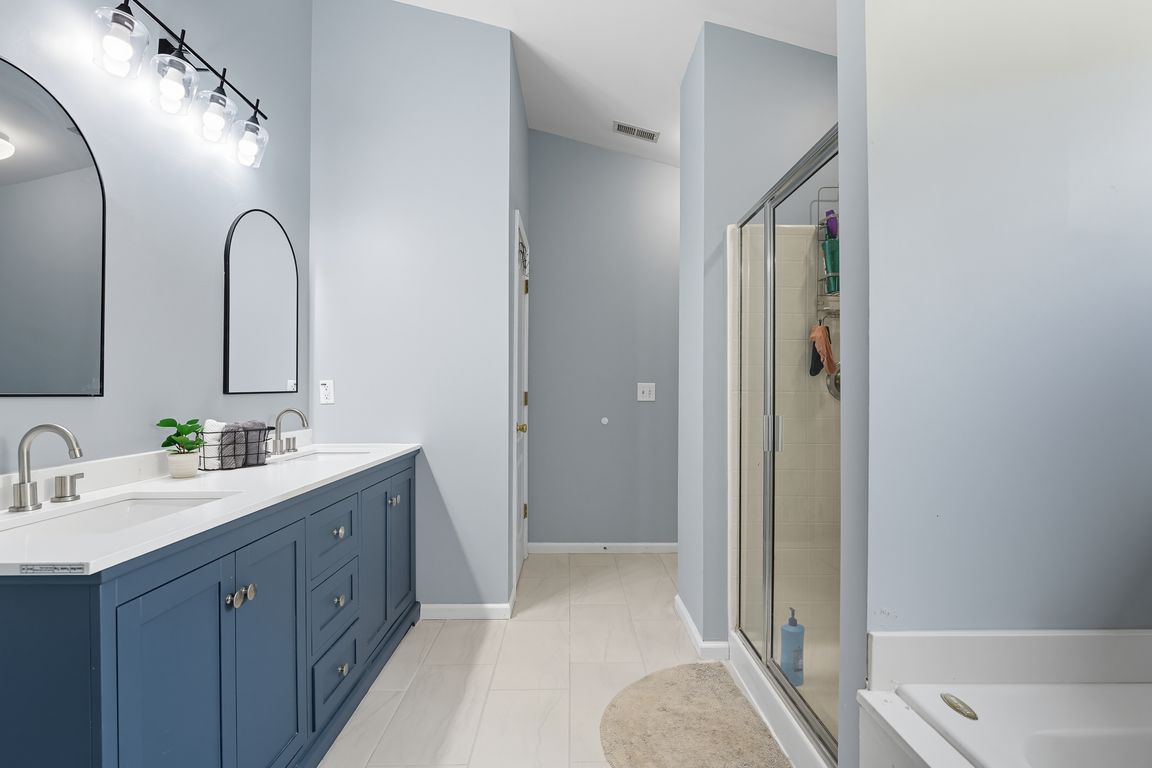 next background image