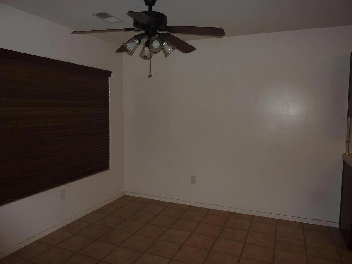 3 bed, 1448 sqft, $2,150 — Photo 3