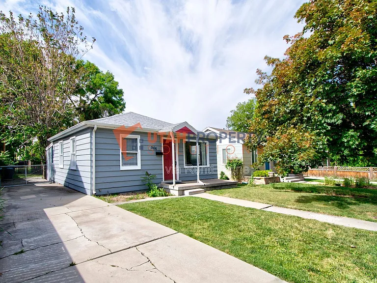 566 E Stringham Ave — Photo 4