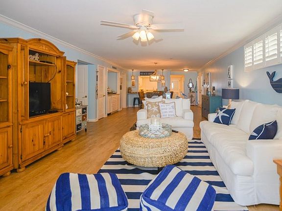 5th image of 8444 Oceanside Dr #22