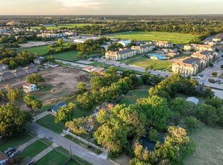 2720 S 2nd St, Waco, TX 76706