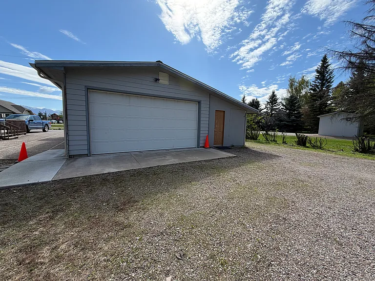 1322 Whitefish Stage — Photo 6