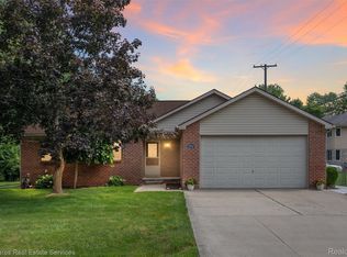 36052 Capper Dr, Clinton Township, MI 48035