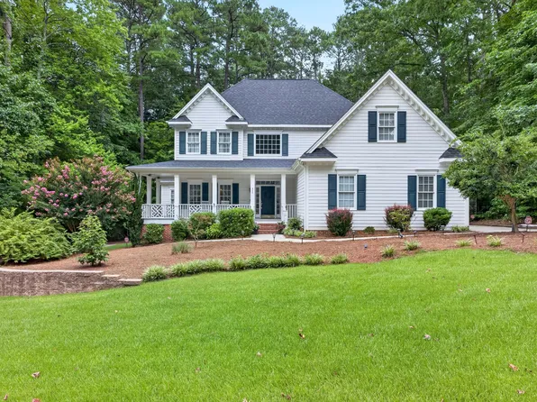 9004 Hometown Dr, Raleigh, NC 27615