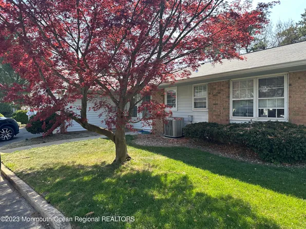 57A Cambridge Circle, Manchester, NJ 08759