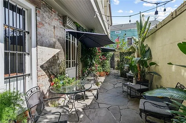 1404 Prytania St #E1 — Photo 37