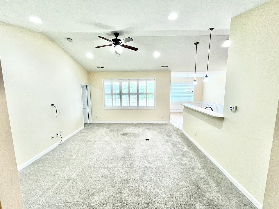 2456 Birch View Dr