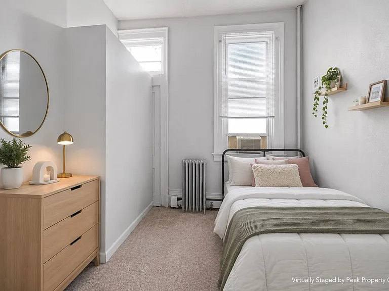 2419 Vine St #1 — Photo 13