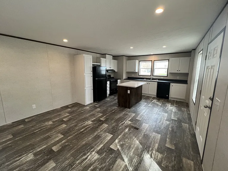 607 W Elm Ave #171 — Photo 4