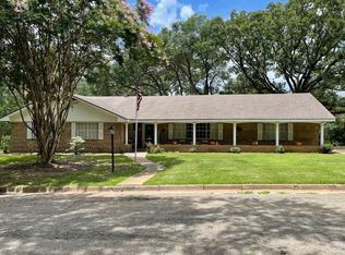 117 Nannie Ln, Palestine, TX 75801