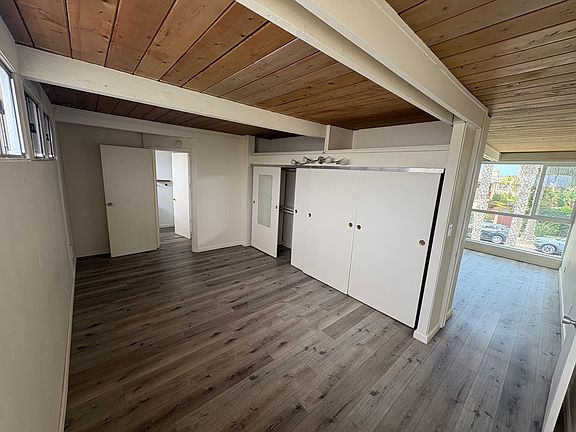 4th image of 4279 Everts St