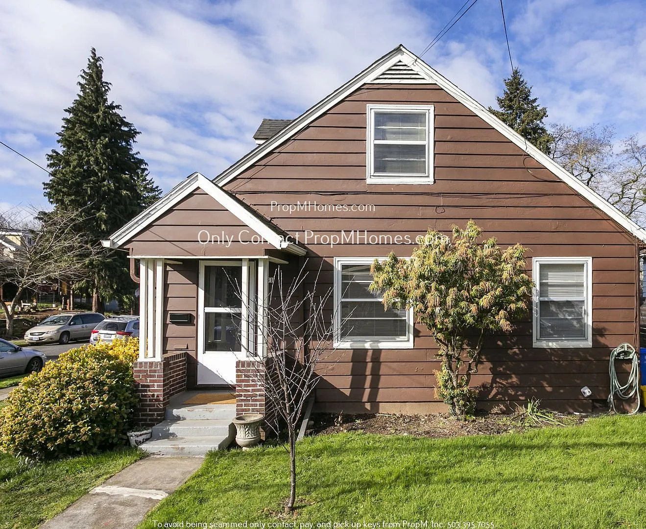 Charming Two Bedroom Duplex in SE! — Photo 1