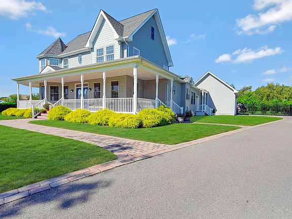 2nd image of 180 Summit Ln