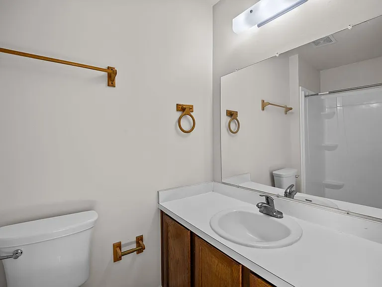 807 Foxmoore Ct — Photo 10