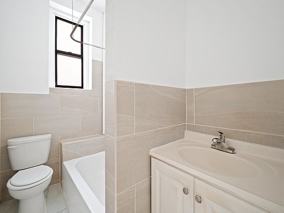 4th image of 834 Riverside Dr APT 3E