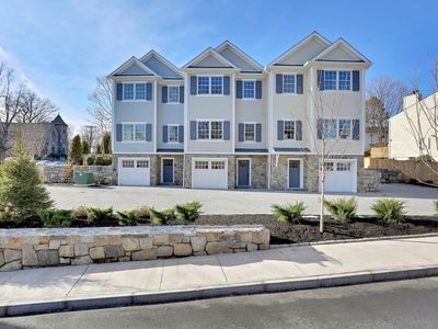 2 Nassau Pl #1, Cos Cob, CT, 06807