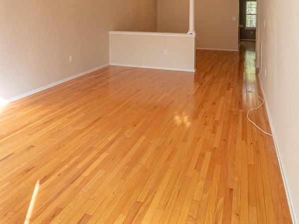 71 Pennsbury Way, East Brunswick, NJ 08816