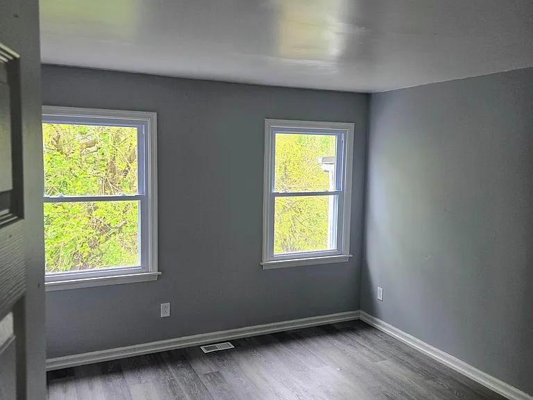 868 Coates St — Photo 7