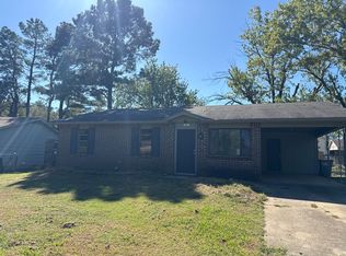 1011 N St, Barling, AR 72923
