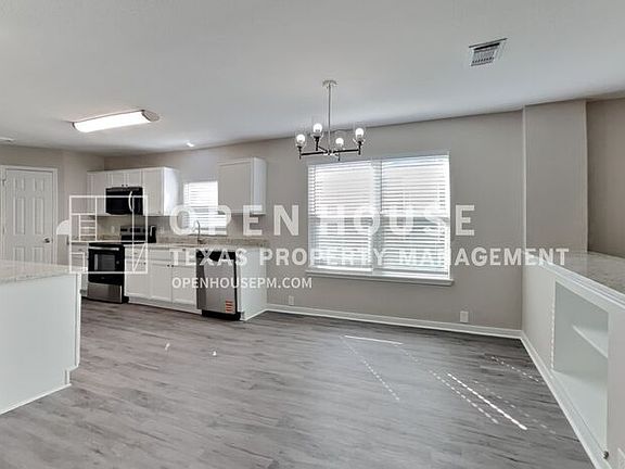 5th image of 11810 Skydale Dr