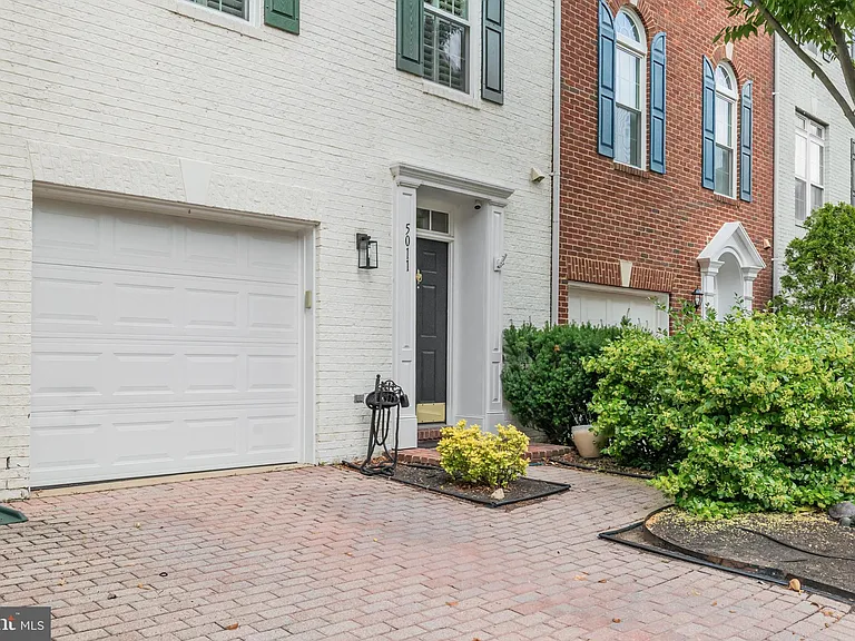 5011 Waple Ln — Photo 2