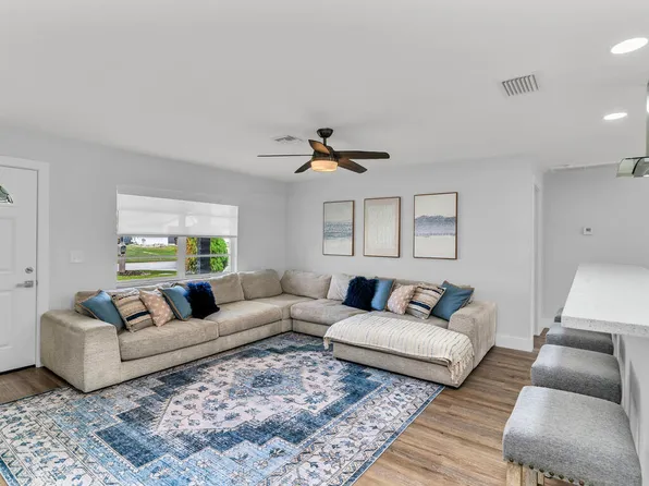 8184 Anhinga Rd, Fort Myers, FL 33967