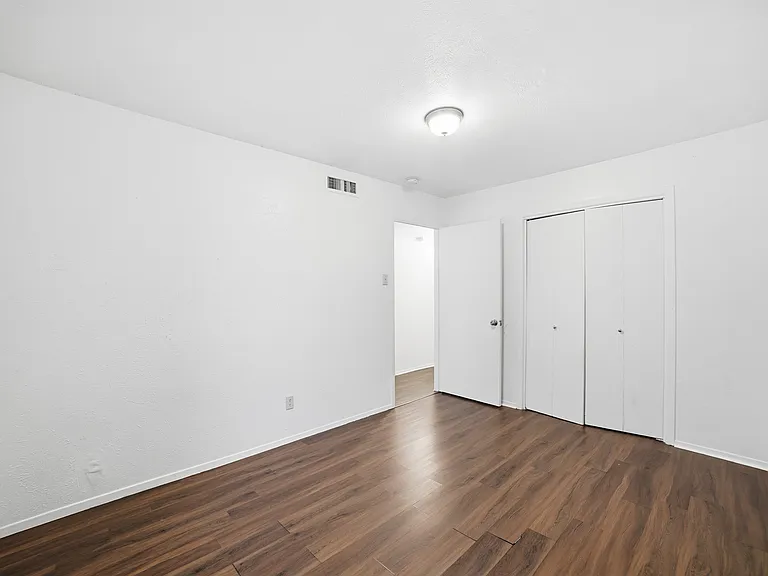 334 Valley Park Dr — Photo 27